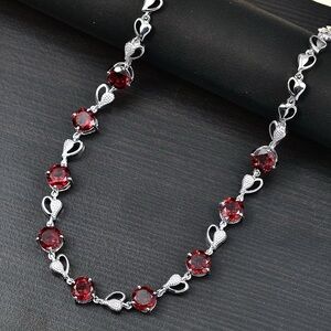 NWOT Mozambique Garnet Heart Necklace in Platinum Bond and Stainless Steel